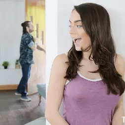 Aaliyah Hadid in Creamy Surprise (Photo 6) Aaliyah Hadid in 'Team Skeet' Creamy Surprise (Thumbnail 6)