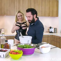 Aiden Star en 'Team Skeet' El brunch resulta delicioso (Miniatura 1)