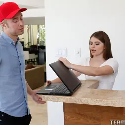Alice March en 'Team Skeet' Fantasía anal de esposas con wifi (Miniatura 24)