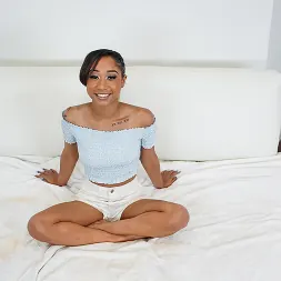 Alicia Reign in 'Team Skeet' Cupcakes for College (Thumbnail 13)