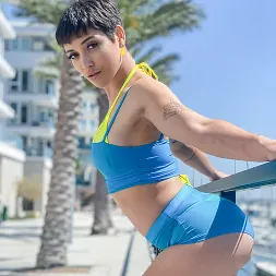 Brooklyn Gray in A Flaunt and Fuck (Photo 14) Brooklyn Gray in 'Team Skeet' A Flaunt and Fuck (Thumbnail 14)