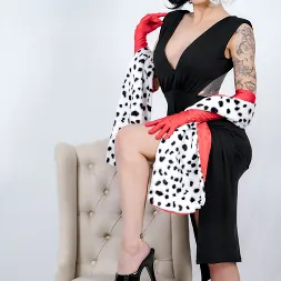 Charlie Valentine in Cruella Intentions, DeVilish Desires (Photo 16) Charlie Valentine in 'Team Skeet' Cruella Intentions, DeVilish Desires (Thumbnail 16)