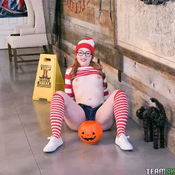 Cleo Clementine in 'Team Skeet' Trick Or Treat Pussy Teasing (Thumbnail 24)
