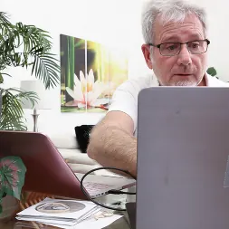 Coralyn Jewel in 'Team Skeet' Tech Guy (Thumbnail 27)