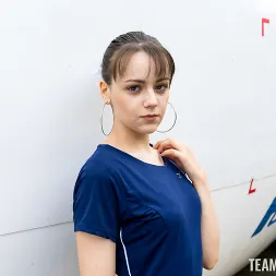 Cortney Weiss en 'Team Skeet' Concepto: Piloto pervertido 2 (Miniatura 1)