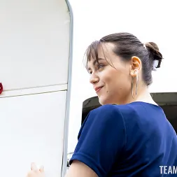 Cortney Weiss en 'Team Skeet' Concepto: Piloto pervertido 2 (Miniatura 7)