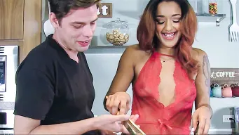 Daisy Ducati en 'Sassy Chef'