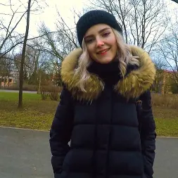 Eva Elfie in 'Team Skeet' I Gave A Fan Blowjob In Public (Thumbnail 8)