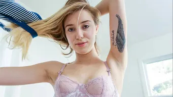Haley Reed en 'Making Her Some Money'