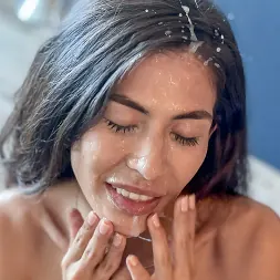 Heather Vahn in A Refreshing Facial (Photo 74) Heather Vahn in 'Team Skeet' A Refreshing Facial (Thumbnail 74)