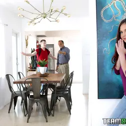 Kali Roses en 'Team Skeet' Recopilación de lo mejor del sexo furtivo (Miniatura 1)