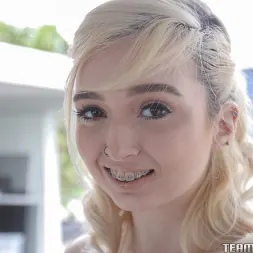 Lexi Lore en 'Team Skeet' La conexión de Bracefaced (Miniatura 42)
