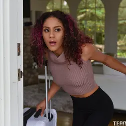 Liv Revamped in 'Team Skeet' Live In Sex Toy (Thumbnail 7)