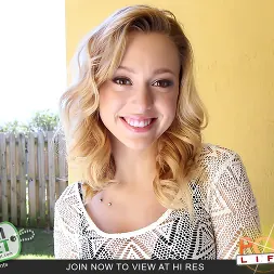 Lucy Tyler in Lets Make A Deal (Photo 3) Lucy Tyler in 'Team Skeet' Lets Make A Deal (Thumbnail 3)