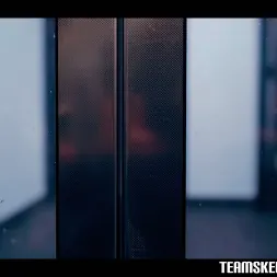Luna X in 'Team Skeet' Lyon (Thumbnail 4)