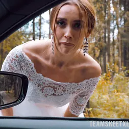 Luxury Girl in Runaway Bride (Photo 2) Luxury Girl in 'Team Skeet' Runaway Bride (Thumbnail 2)