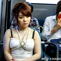 Mari Motoyama en 'Team Skeet' La chica del autobús (Miniatura 1)