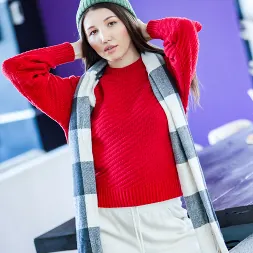 Maya Woulfe en 'Team Skeet' La Navidad llega temprano (Miniatura 5)