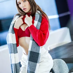 Maya Woulfe en 'Team Skeet' La Navidad llega temprano (Miniatura 10)
