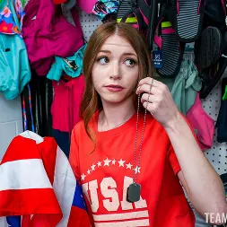 Melody Marks en 'Team Skeet' Los ladrones de tiendas pagan el precio (Miniatura 59)