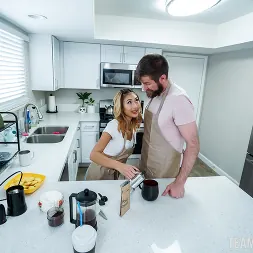 Mina Luxx in Barista Bang (Photo 64) Mina Luxx in 'Team Skeet' Barista Bang (Thumbnail 64)
