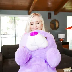Natalia Queen in 'Team Skeet' Tiny Play Time Pussy (Thumbnail 32)