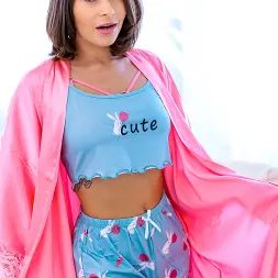 Nicole Aria in Double The Kisses (Photo 25) Nicole Aria in 'Team Skeet' Double The Kisses (Thumbnail 25)