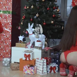 Reislin in 'Team Skeet' Christmas Presents (Thumbnail 20)
