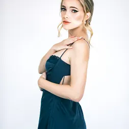 Riley Jean en 'Team Skeet' Listo para ser tomado Parte 1: La primera vez de Scarlett (Miniatura 9)