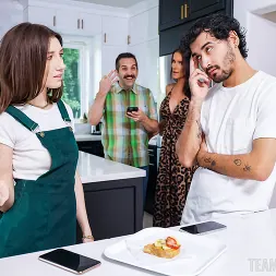 Sofie Marie en 'Team Skeet' Noviembre sin nueces se convierte en orgía (Miniatura 36)