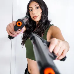 Sona Bella in Tiny Raider (Photo 1) Sona Bella in 'Team Skeet' Tiny Raider (Thumbnail 1)