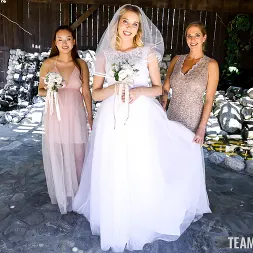 Sophia Sterling en 'Team Skeet' Concepto: Fotógrafo de bodas (Miniatura 20)